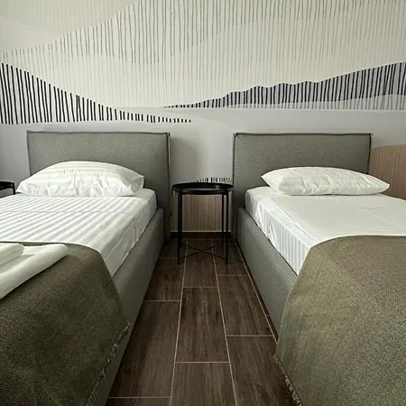 Grey25 Apartamento Vlorë